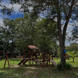 parquinho-crianca-rancho-beira-rio